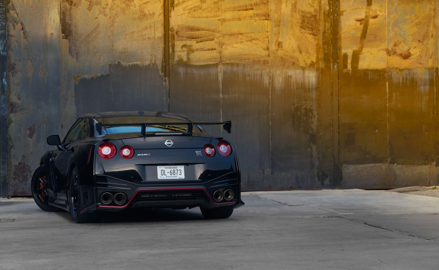  Nissan GT-R Nismo (R35) 2016 года  (NA) (фото 24 из 24)